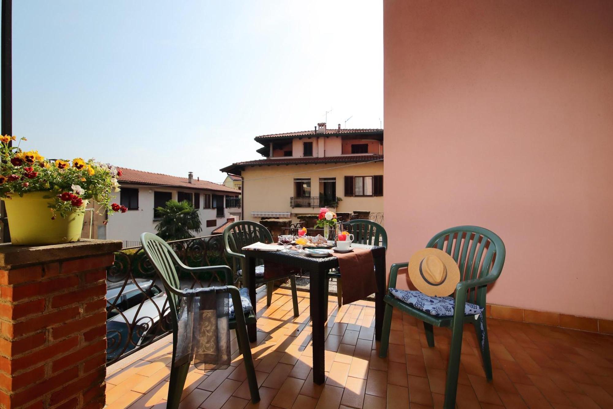 Petalo Bianco 100M From Lake - Happy Rentals Baveno Buitenkant foto